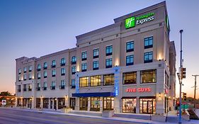 Holiday Inn Express&Suites Kansas City KU Centro Médico Exterior photo