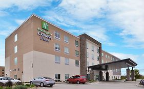 Holiday Inn Express & Suites - Marshalltown, An Ihg Hotel Exterior photo