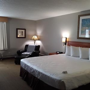 Hotel The Dakota Sioux Falls Exterior photo