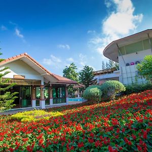 Thongsathit Hill Resort Khao Yai Nong Nam Daeng Exterior photo
