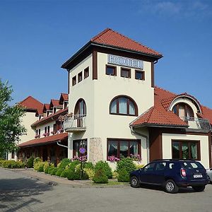 Hotel Tyniecki Cracovia Exterior photo