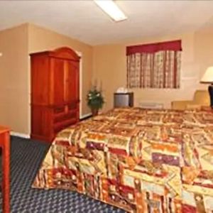 The Regal Inn & Suites Baltimore Exterior photo