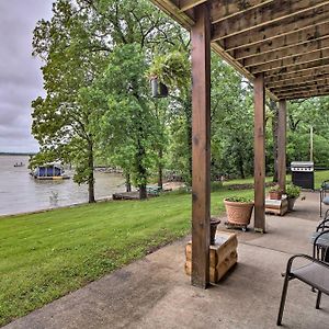 Sunset Cove Lakefront Escape With Deck And Yard Jay Exterior photo