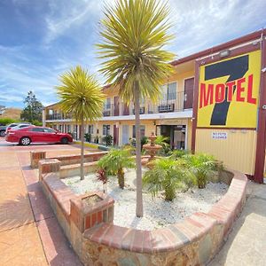 Motel 7 - Near Six Flags, Vallejo - Napa Valley Exterior photo