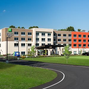 Holiday Inn Express Queensbury-Lake George Area, An Ihg Hotel Exterior photo