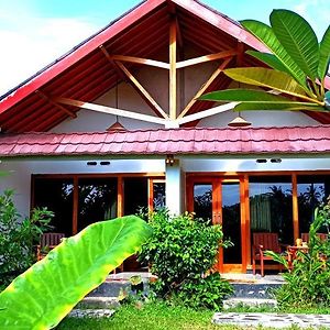 Novia Guest House Lombok-Tetebatu Exterior photo