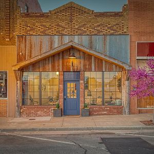 Bluebird Inn Elk City Exterior photo
