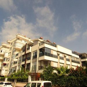 Apartamento Lara Denize Sifir Havuzlu Luks Esyali Muhtesem Ev Antalya Exterior photo
