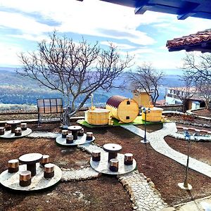 Holiday Complex Arbanaski Style-Panoramic View, Jacuzzi, Sauna, Children'S Park, Tavern Veliko Tárnovo Exterior photo