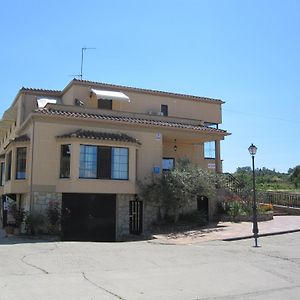 Hostal Restaurante Santa Cruz Masueco Exterior photo
