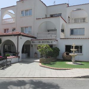 Tsialis Hotel Apartments Lárnaca Exterior photo