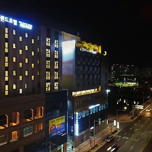 New Grand Hotel Jinju Exterior photo