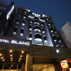 Hotel Blanc In Cheongju Exterior photo