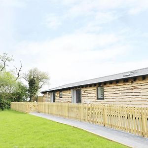 Willow Lodge Cleeve Prior Exterior photo