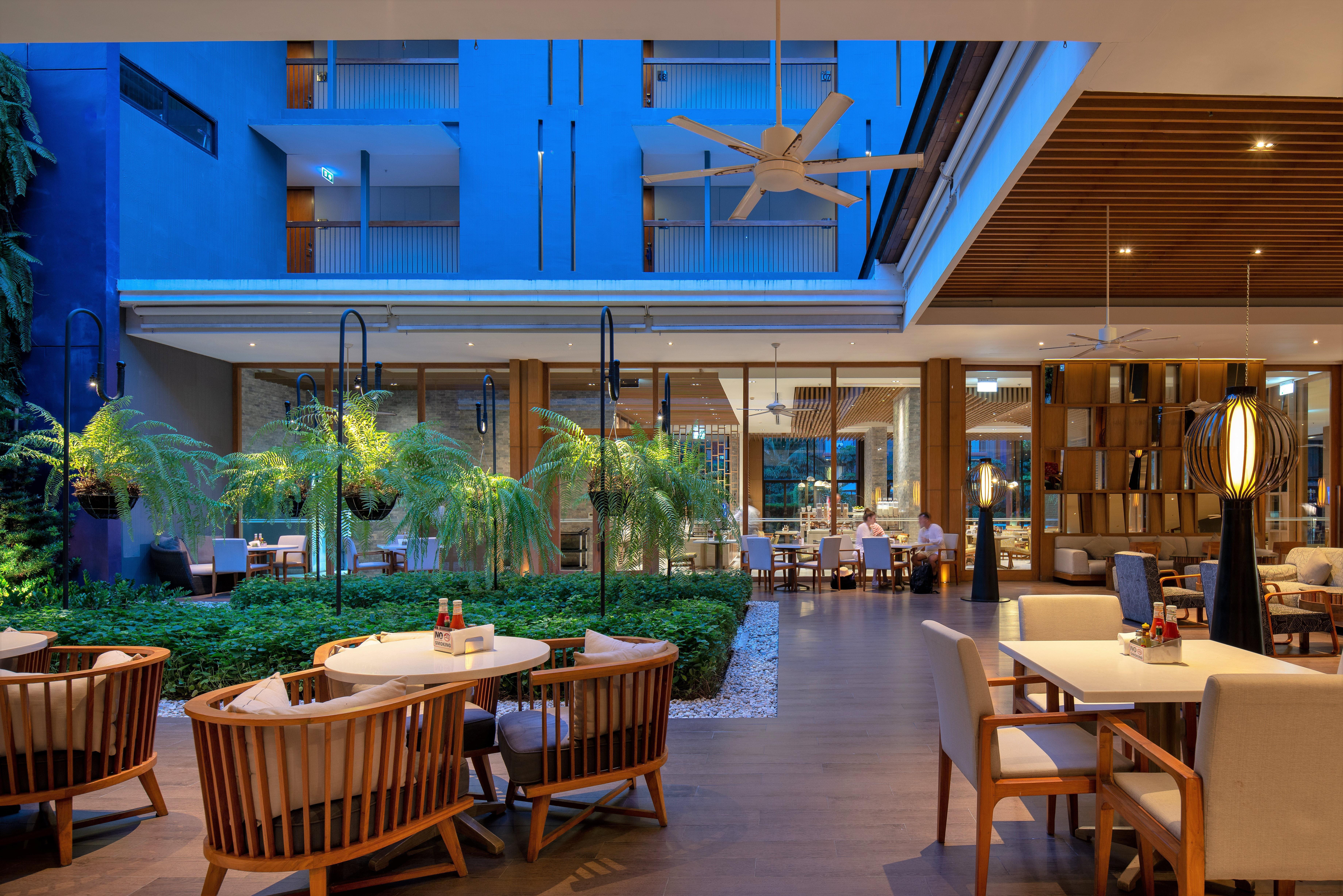 Holiday Inn Express Phuket Patong Beach Central, An Ihg Hotel Exterior foto