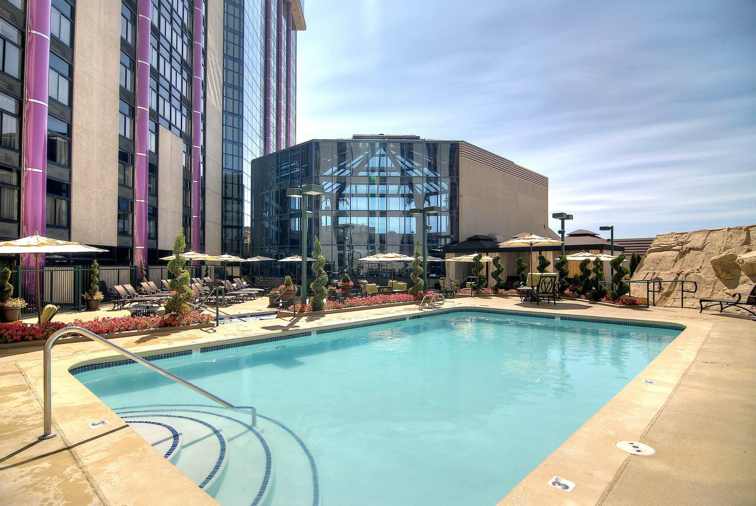 Atlantis Casino Resort Spa Reno Exterior foto
