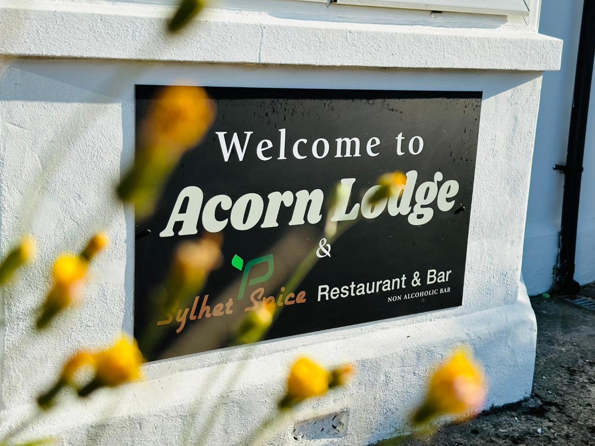 Acorn Lodge Hotel Gatwick & Parking Horley Exterior foto