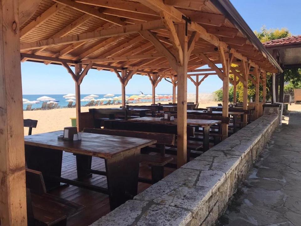 Hvd Viva Club Ultra All Inclusive & Beach Snack Bar - Free Parking Golden Sands Exterior foto