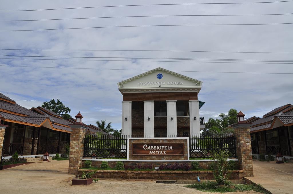 Cassiopeia Hotel Nyaung Shwe Exterior foto