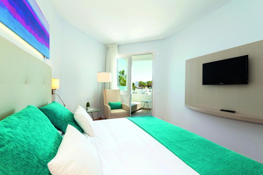TUI BLUE Rocador - Adults Only Hotel Cala D´Or Habitación foto