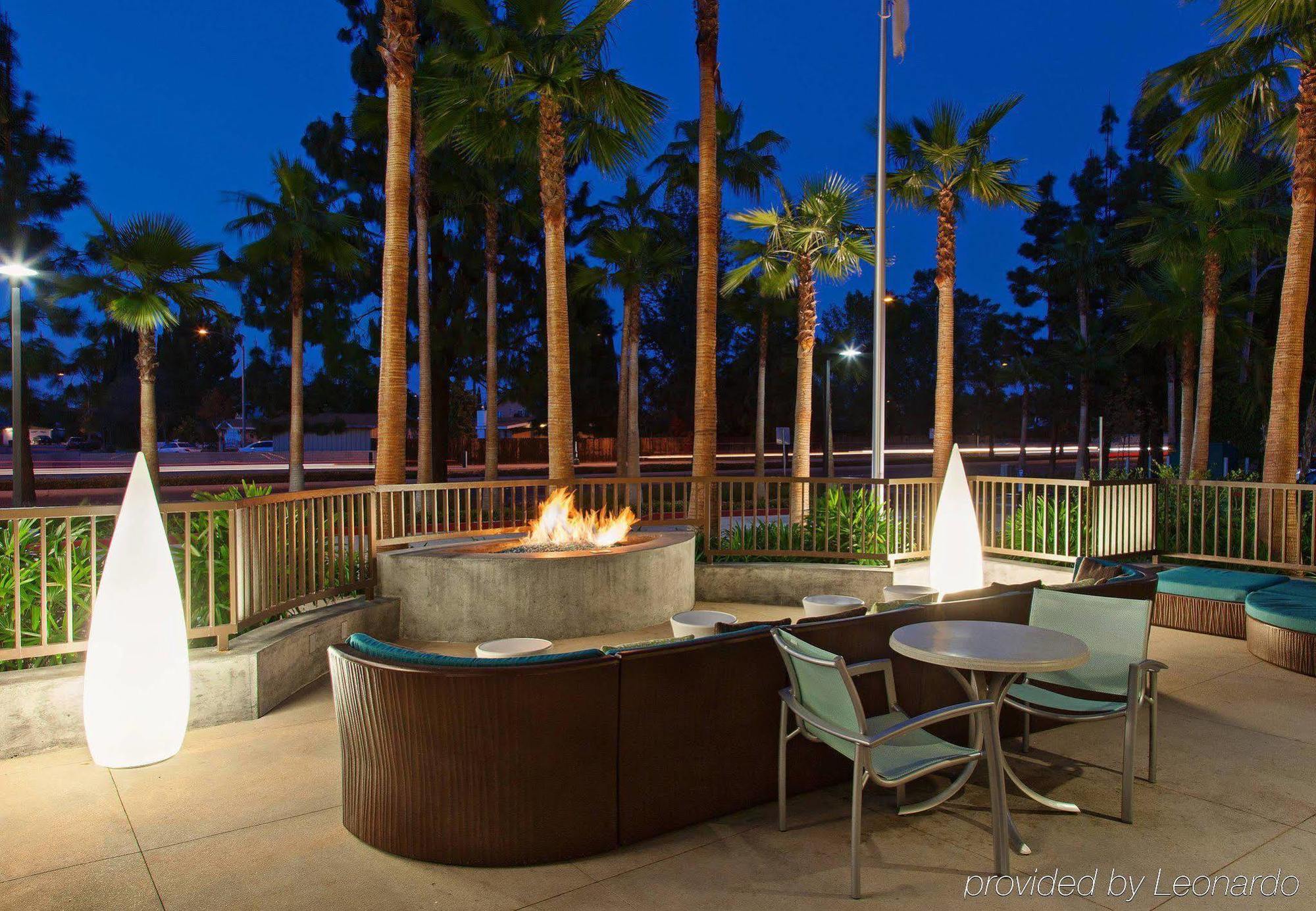 Springhill Suites By Marriott Anaheim Maingate Exterior foto