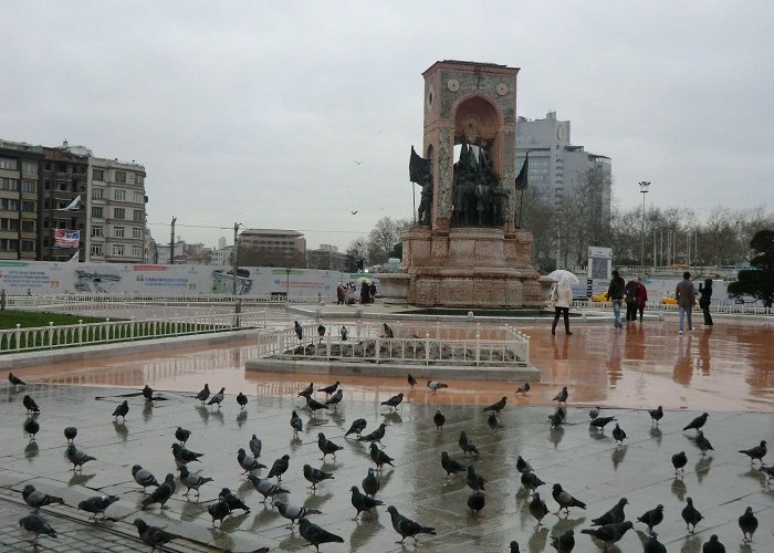 Taksim Square photo