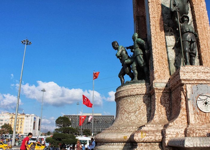 Taksim Square photo