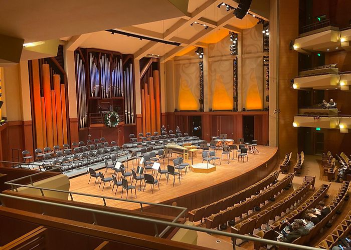 Benaroya Hall photo
