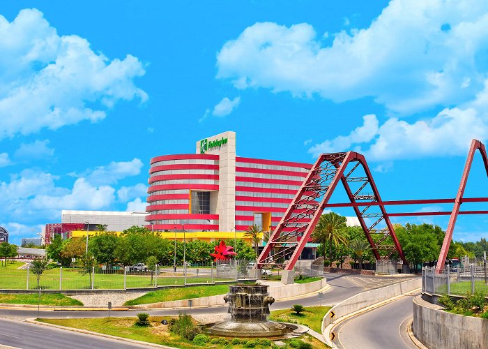 Sesame Street Park Hotel in Monterrey | Holiday Inn Monterrey-Parque Fundidora Hotel photo