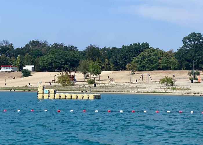 Langener Waldsee Langen: Strandbad Langener Waldsee öffnet wieder photo