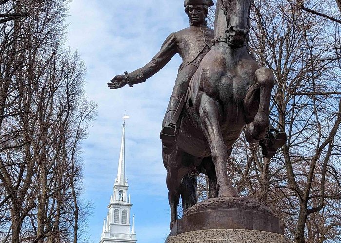 Statue of Paul Revere Paul Revere's Horse » Boston, Massachusetts audio guide app » VoiceMap photo