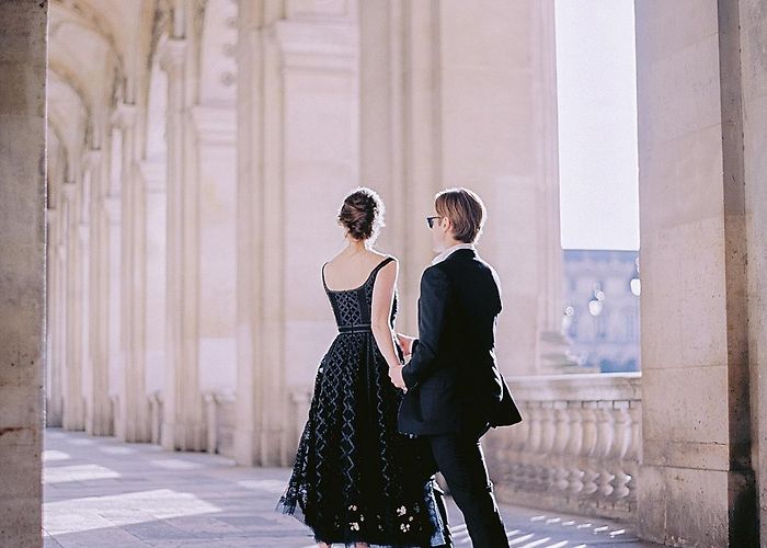 Musee Rodin Romantic Engagement Photos in Musee Rodin in Paris - Audrey photo