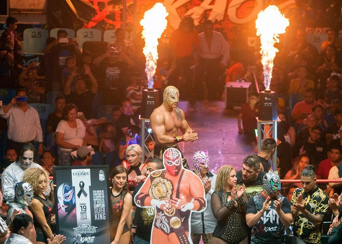 Mexico City Arena Lucha Libre at the Arena Coliseo – Performance Review | Condé Nast ... photo