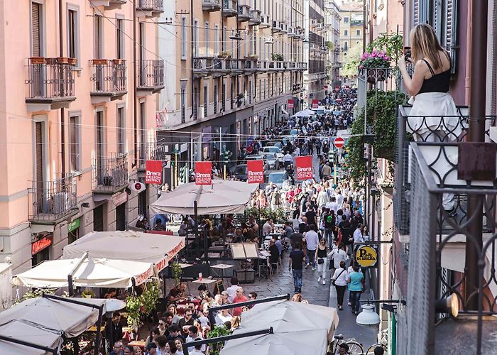 Brera Showroom - Lago Contract Lab Mad051 Materials - Design and Quality photo