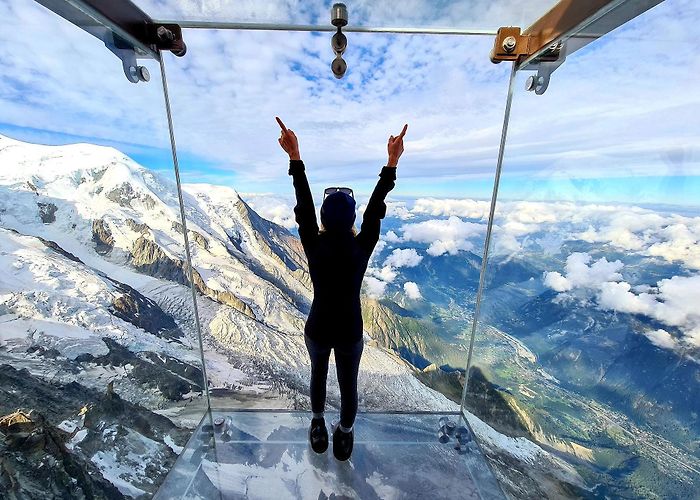 The Step Into the Void EY Strategy Edge: Business Intelligence Platform | EY - Global photo