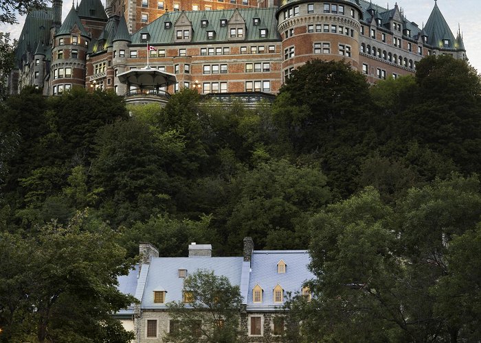 Fairmont Le Chateau Frontenac Fairmont Le Chateau Frontenac towering above Old Québec : r ... photo