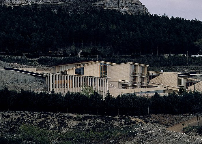 La Morella Boarding School, Morella - Carme Pinós Enric Miralles ... photo