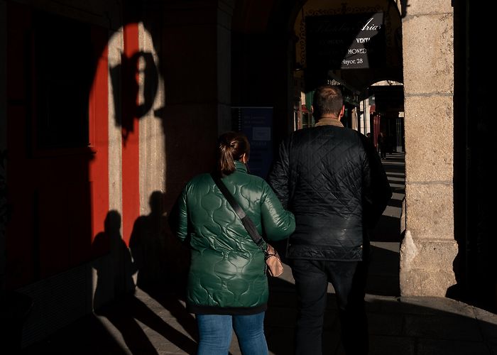 Mercado de Monedas y Sellos Madrid, post-summer 2023 | X-Pro2 & 27mm 2.8 : r/fujifilm photo