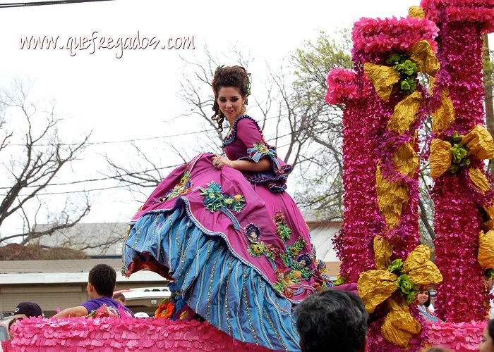 Rancho El Fenix WBCA Desfile time but where are the bandas? | Que Fregados photo