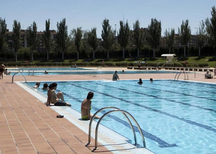 Real Aero Club de Zaragoza Mapa de las piscinas de Zaragoza: las más grande, las más ... photo