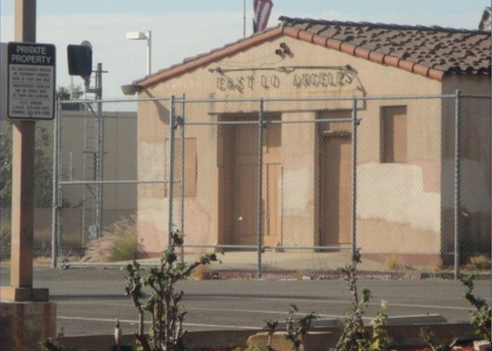 Estacion Libertador General San Martin Foto: estación East Los Angeles - Los Ángeles | Los ángeles ... photo