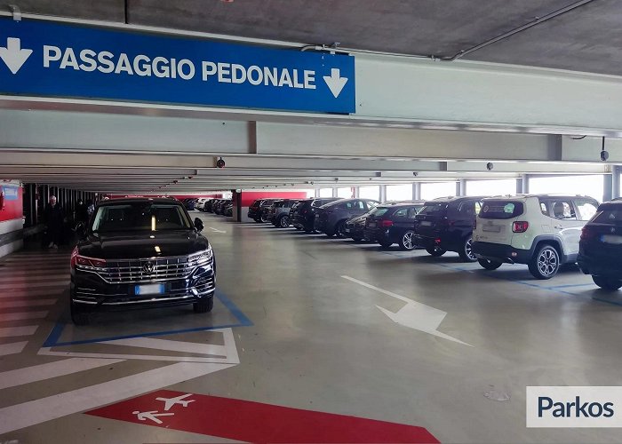 Parking Tronchetto P1 XL Linate - Official parking Linate photo