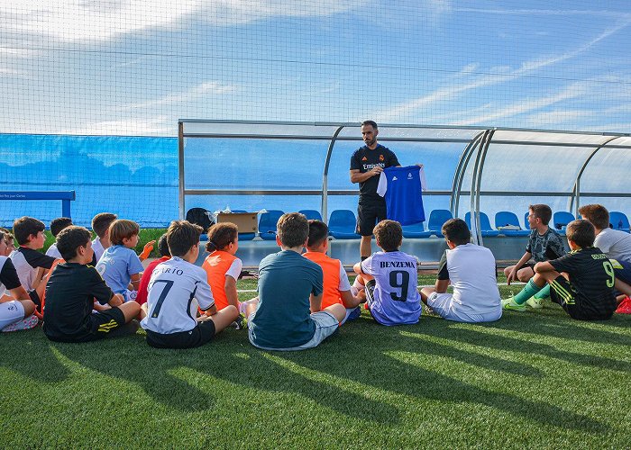 Club Tejar de Somontes La Fundación Real Madrid arranca la temporada con una nueva ... photo