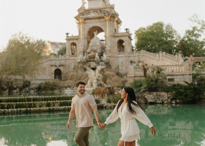 Ciutadella Ciutadella Park | Barcelona Engagement Session | Vanessa + Tim ... photo