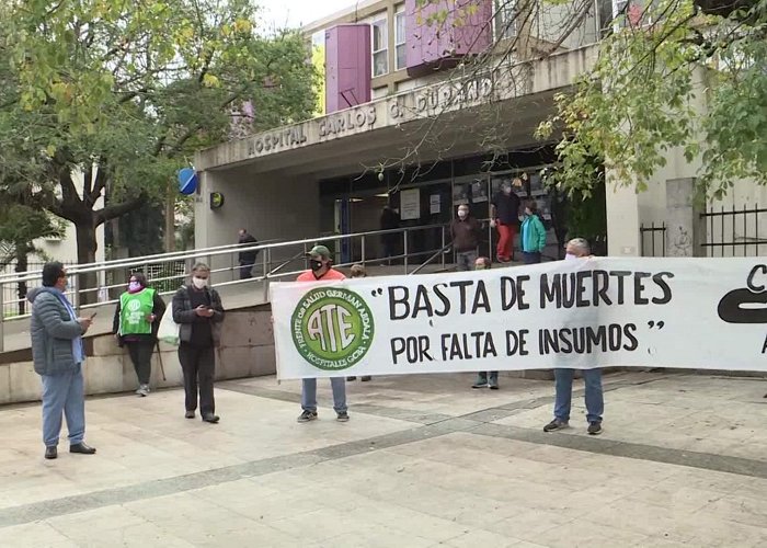 Durand Hospital Personal médico protesta en Buenos Aires por muertes por falta de ... photo