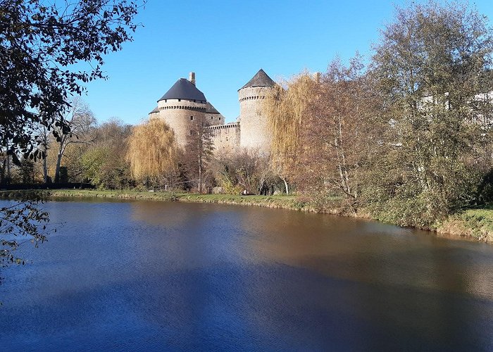 Lassay-les-Chateaux photo