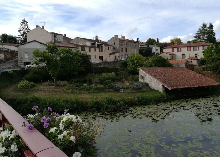 Montfaucon-Montigne photo