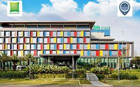 Hotel Ibis Styles Batam Nagoya Exterior photo