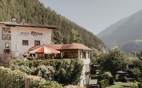 Hotel Kreuz Pfunds Exterior photo