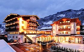 Hotel Theresia Ramsau im Zillertal Exterior photo